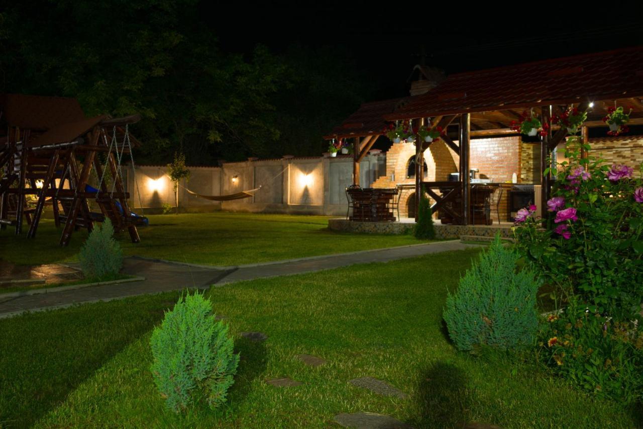 La Mateo Hotel Calimanesti Ngoại thất bức ảnh