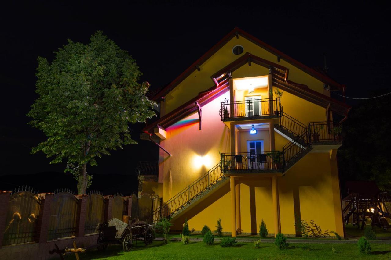 La Mateo Hotel Calimanesti Ngoại thất bức ảnh