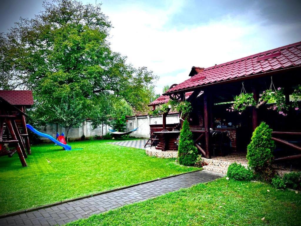 La Mateo Hotel Calimanesti Ngoại thất bức ảnh
