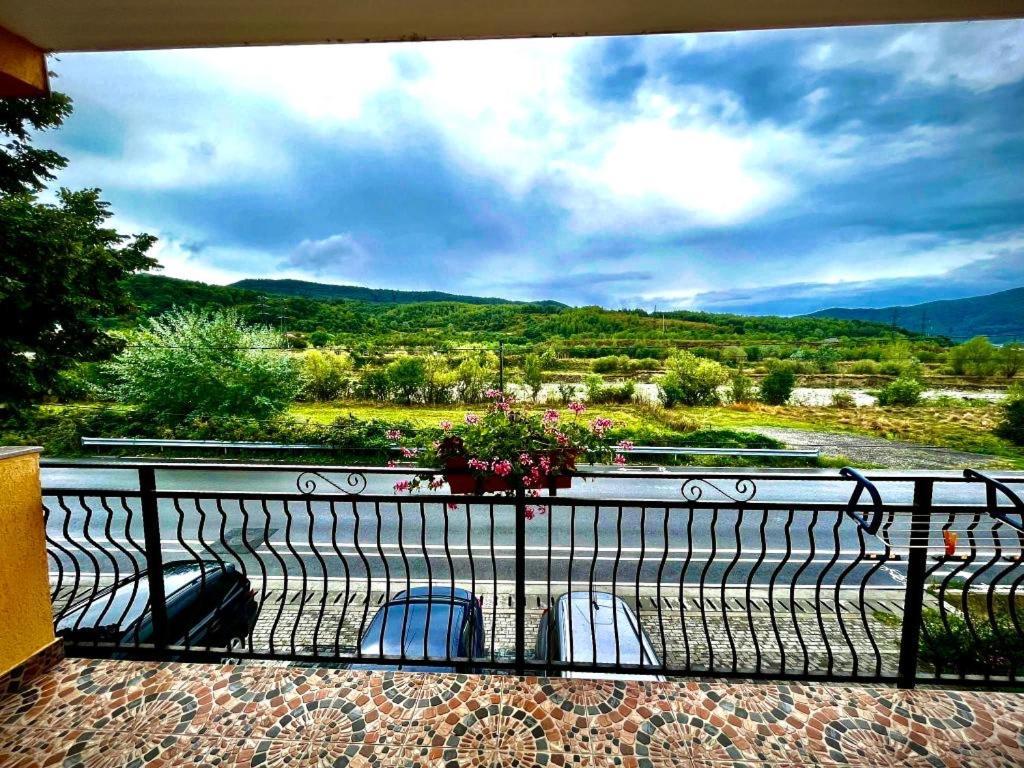 La Mateo Hotel Calimanesti Ngoại thất bức ảnh