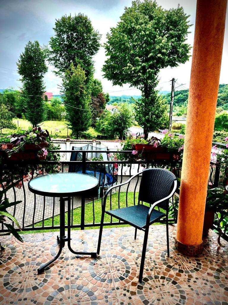 La Mateo Hotel Calimanesti Ngoại thất bức ảnh