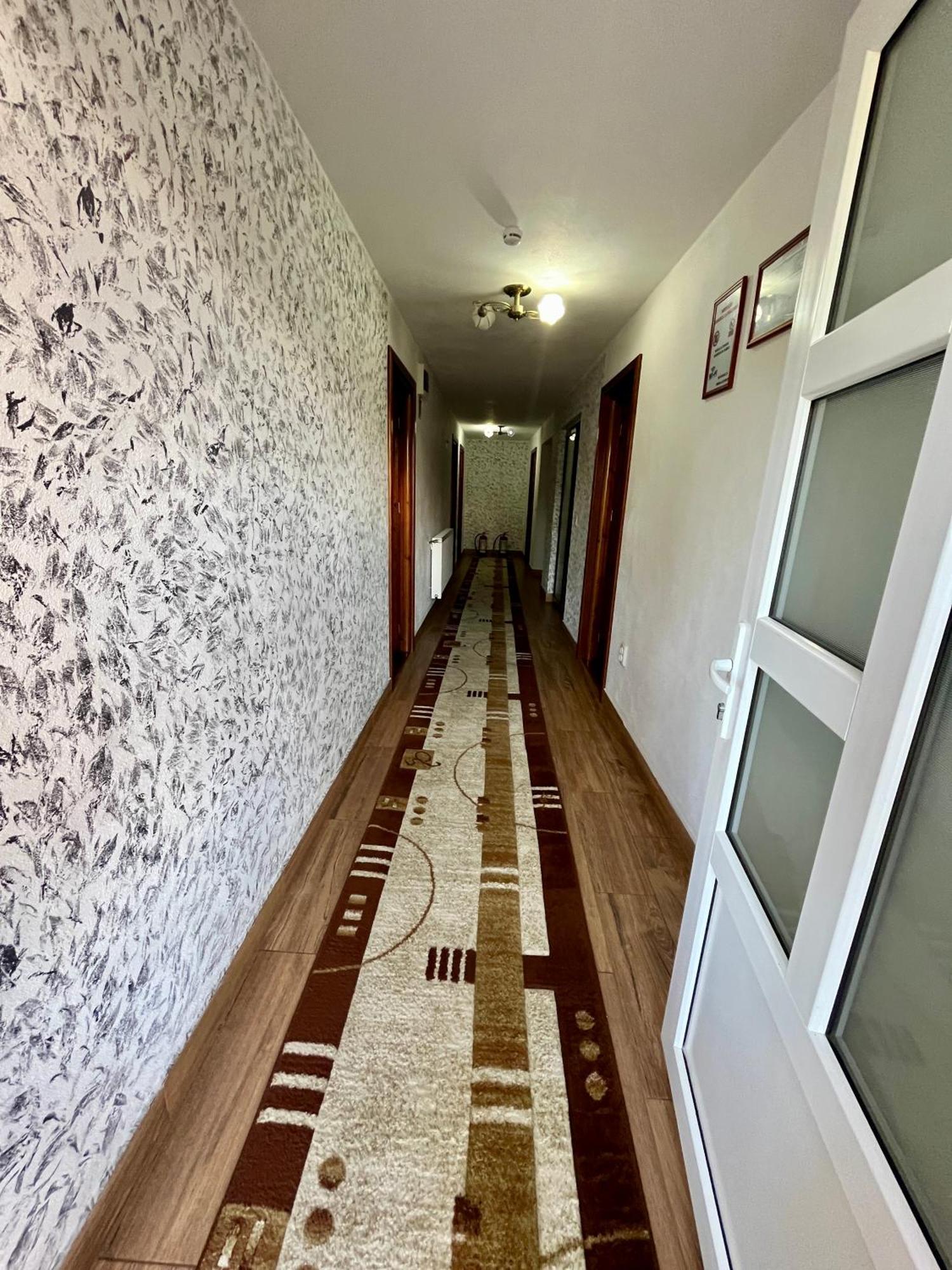 La Mateo Hotel Calimanesti Ngoại thất bức ảnh